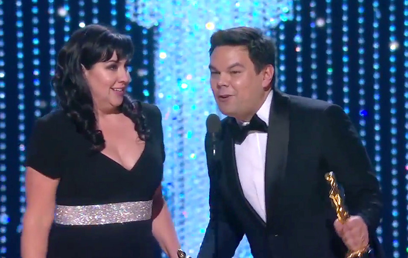 Kristen Anderson-Lopez and Robert Lopez receive their Oscars for the song 'Remember Me' from <i>Coco</i>