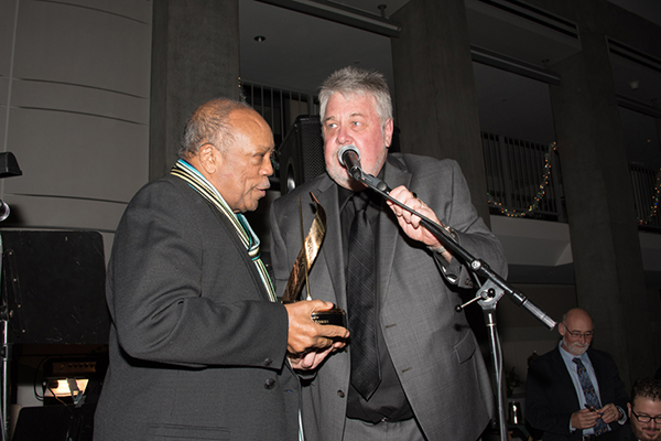 Quincy Jones is presented the Lifetime Achievement Award by SCL President Ashley Irwin